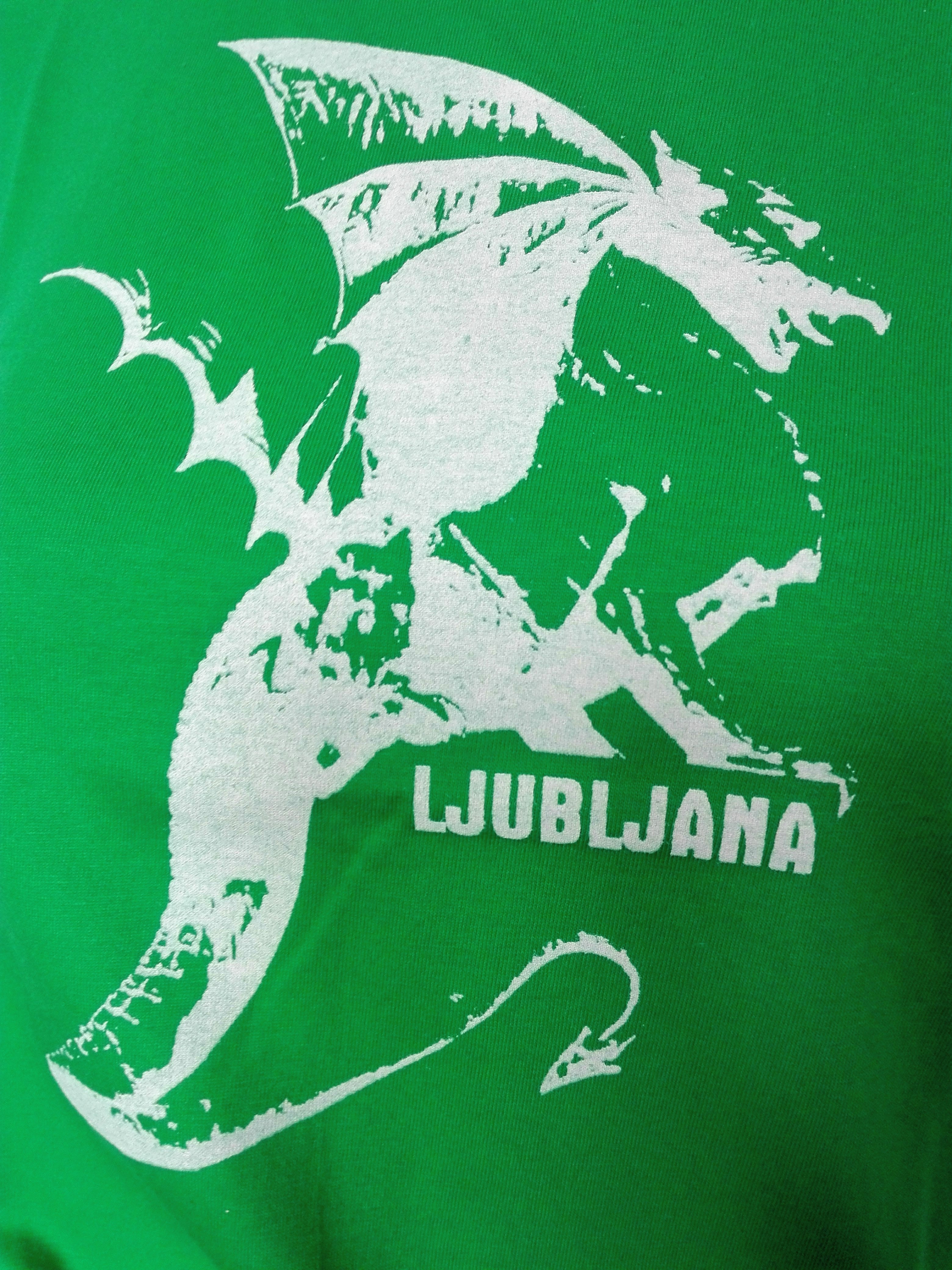 ženska zelena majica zmaj
